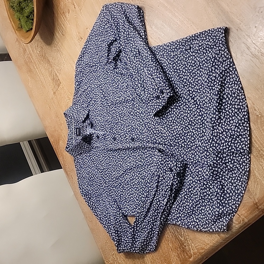 Hugo Boss Slim Fit, Large, Button Down Shirt